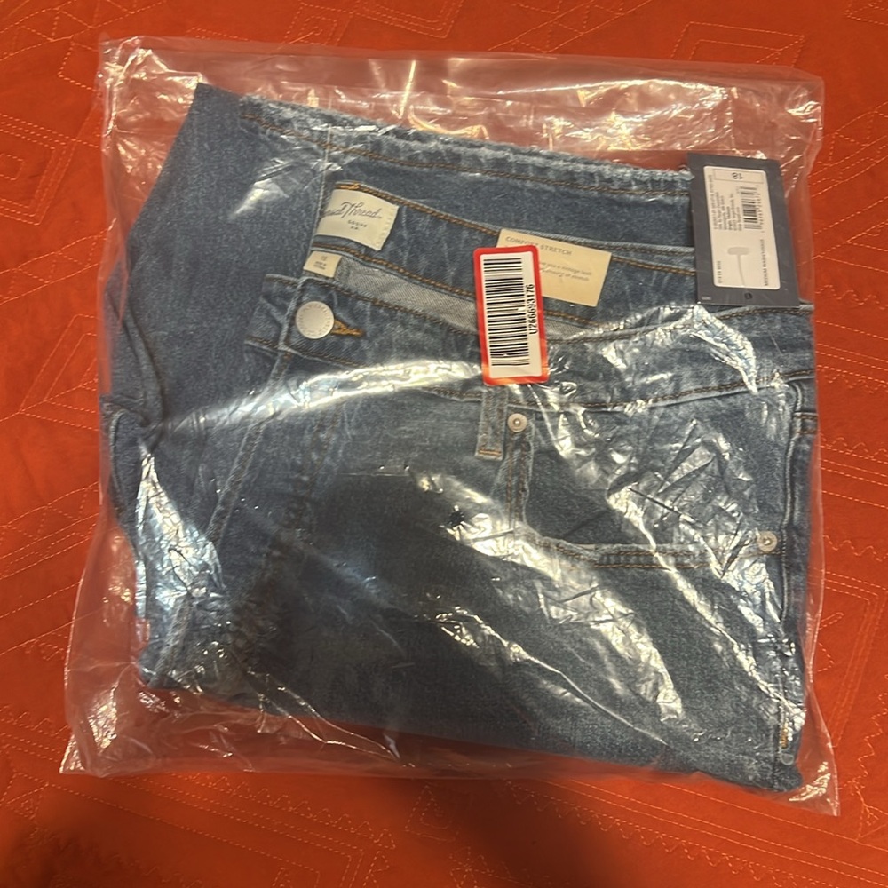 Universal Thread high-rise button fly women’s jea… - image 4